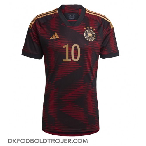 Billige Tyskland Serge Gnabry #10 Udebane Fodboldtrøjer VM 2022 Kortærmet